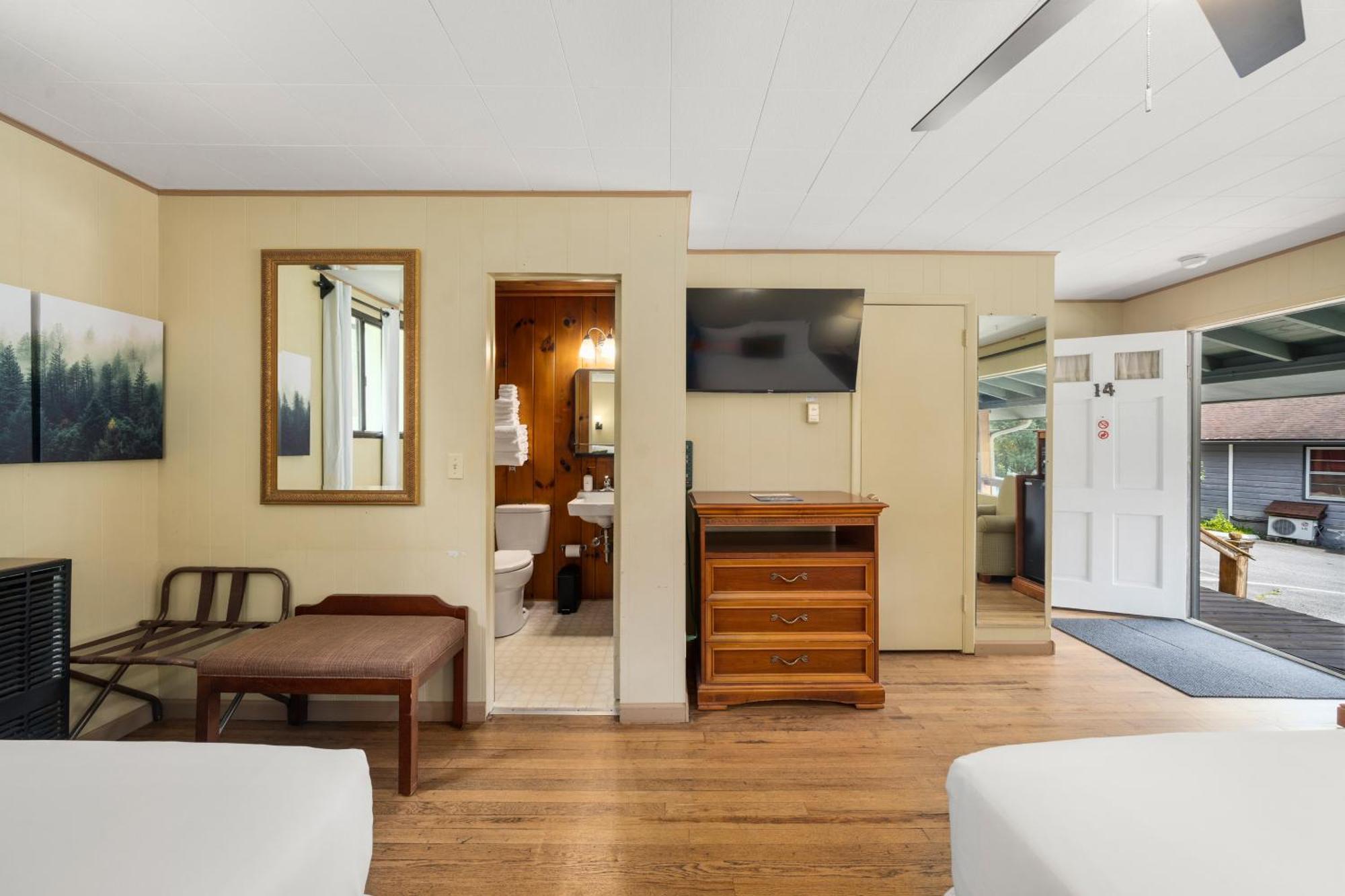 Cedarwood Inn Hendersonville Exteriör bild