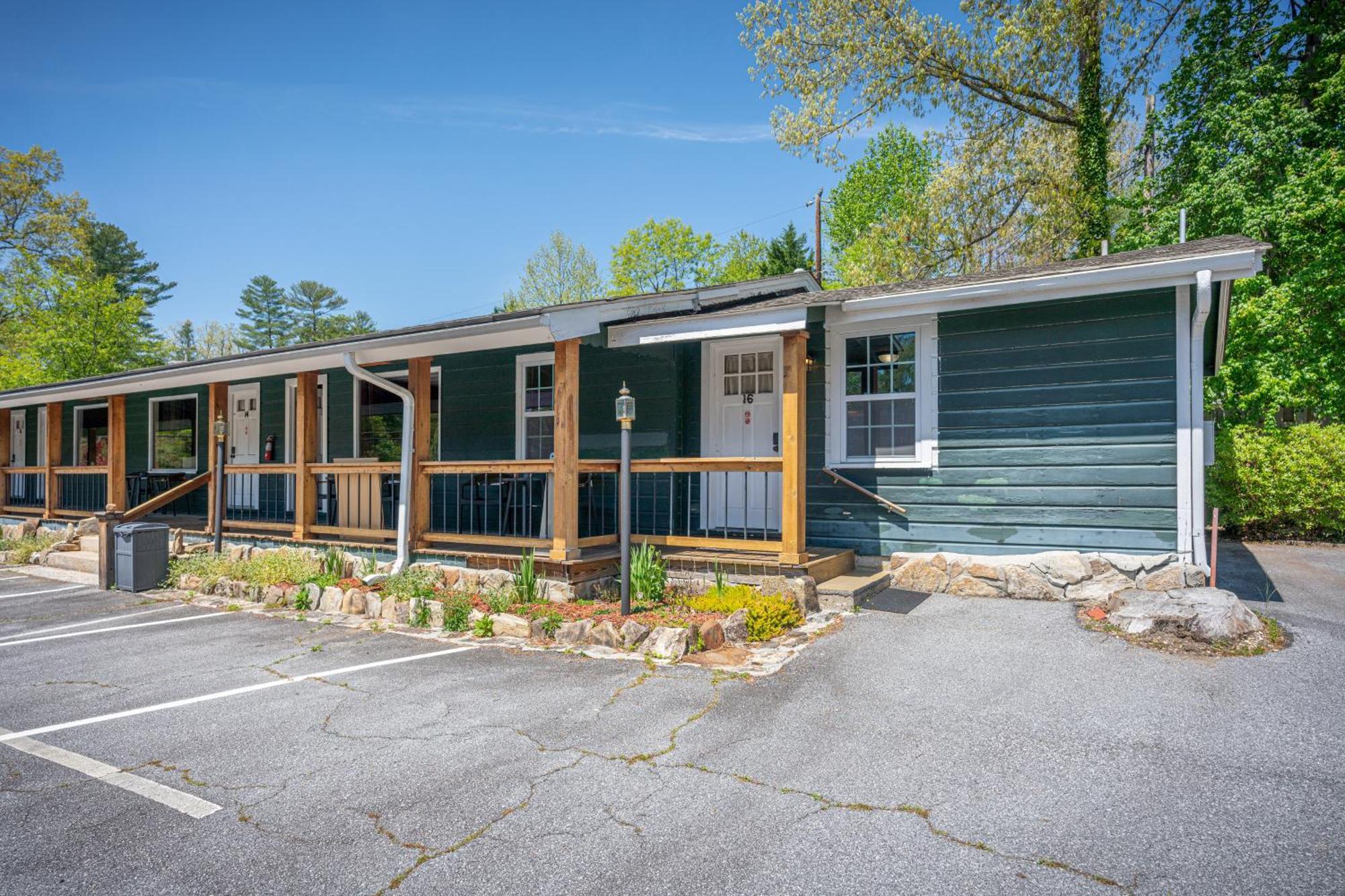 Cedarwood Inn Hendersonville Exteriör bild