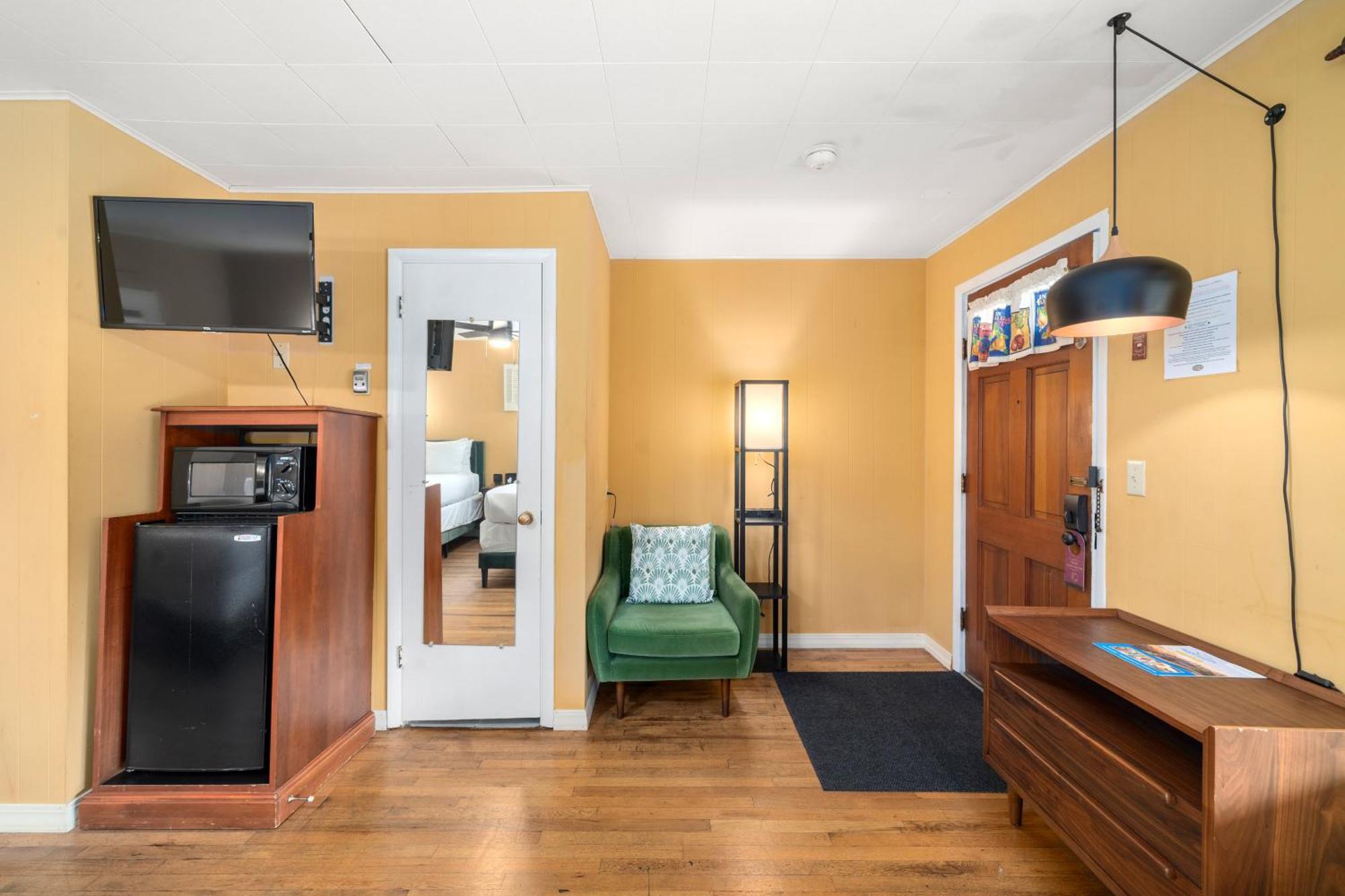 Cedarwood Inn Hendersonville Exteriör bild