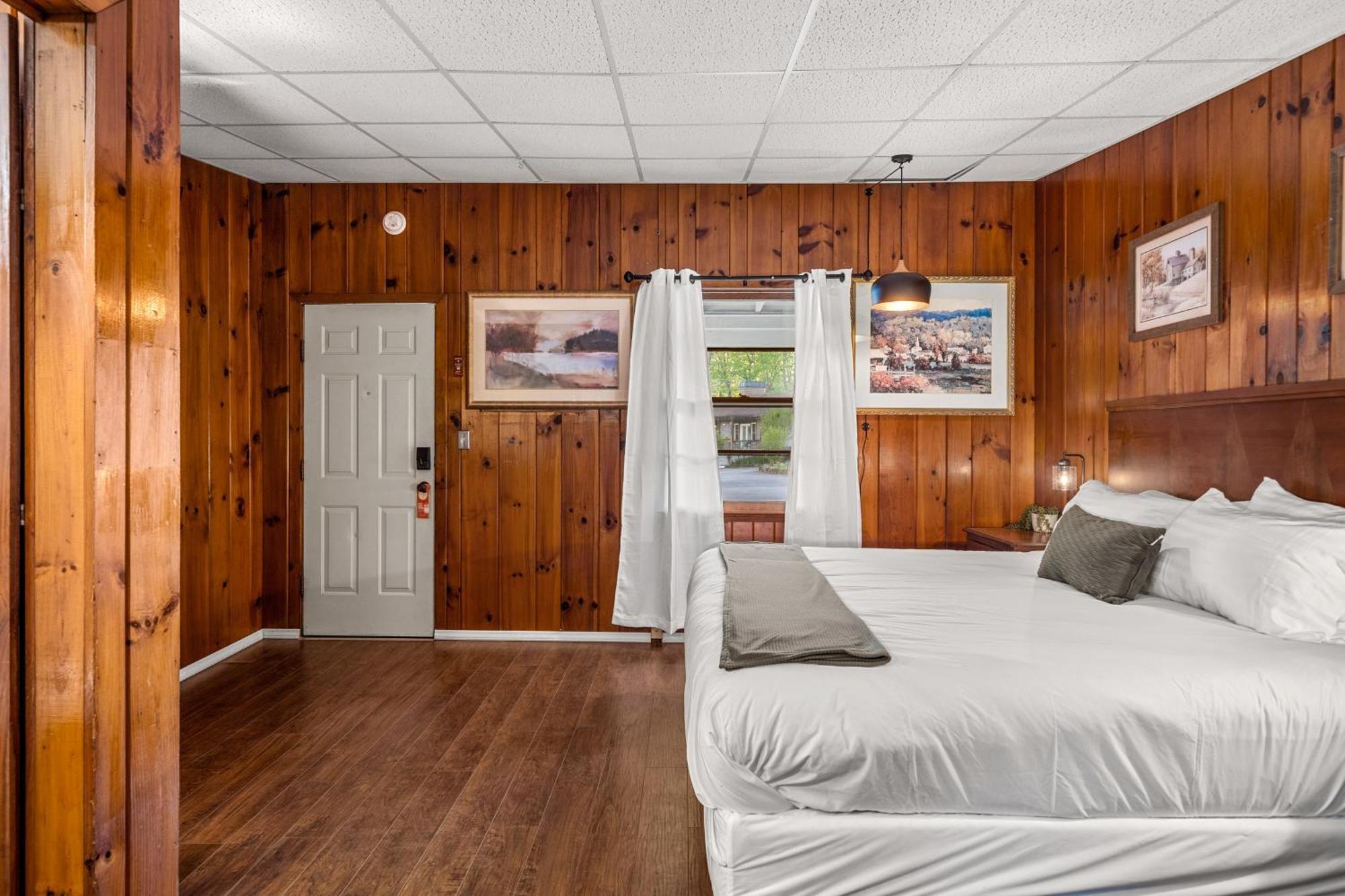 Cedarwood Inn Hendersonville Exteriör bild