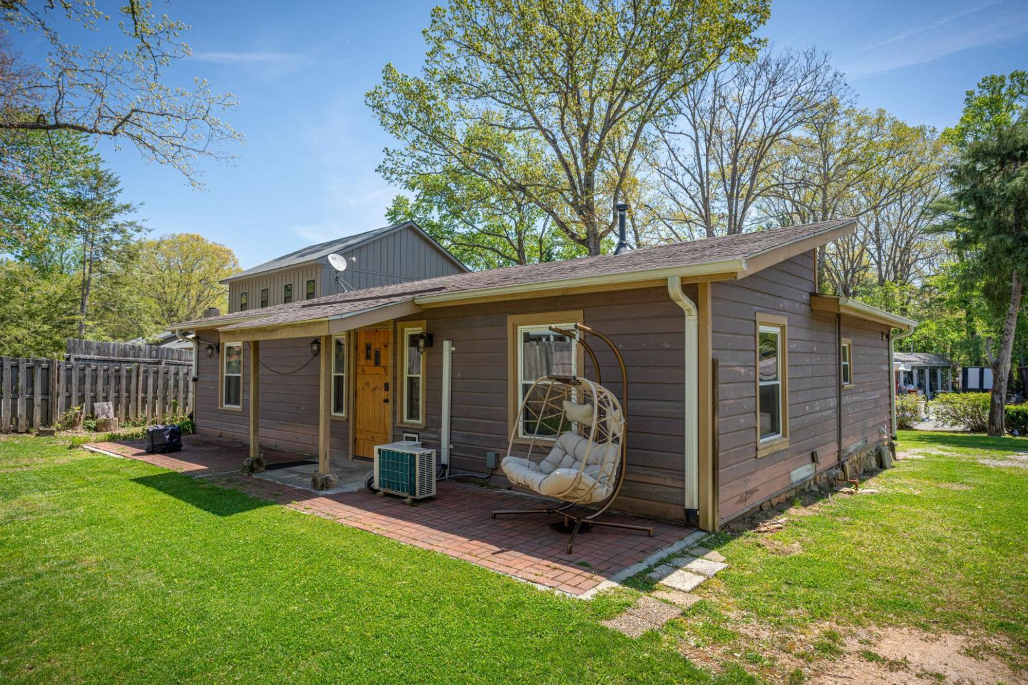 Cedarwood Inn Hendersonville Exteriör bild